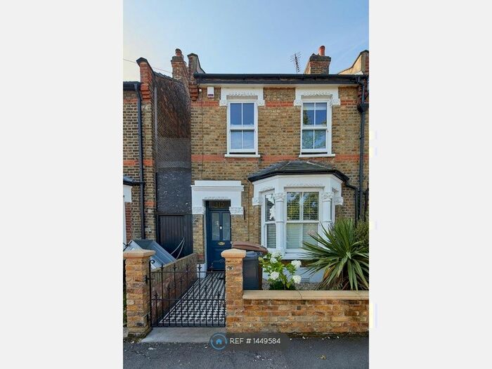 3 Bedroom Semi-Detached House To Rent In Cavendish Road, London, E4