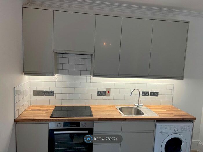 1 Bedroom Flat To Rent In Basingstoke Road, Reading, RG2