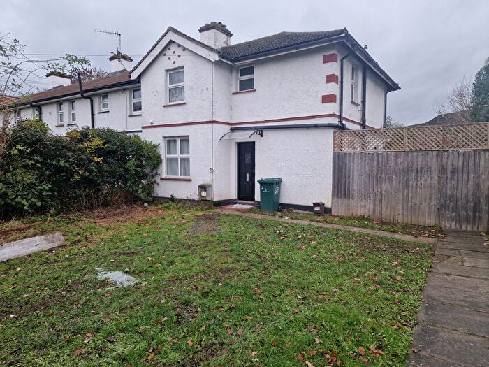 3 Bedroom End Terrace House To Rent In Barnet, EN5