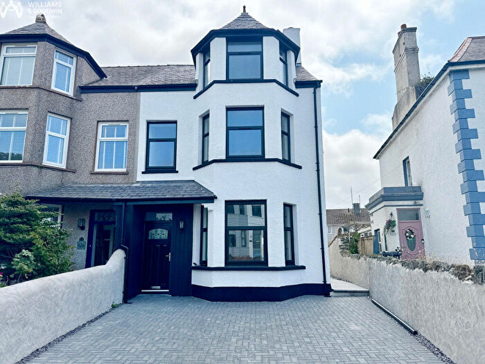 4 Bedroom Semi Detached House For Sale In Walthew Avenue, Holyhead, Anglesey, LL65