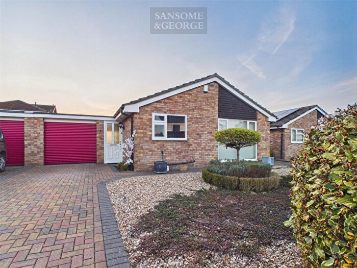2 Bedroom Bungalow For Sale In Osprey Road, Basingstoke, Hampshire, RG22