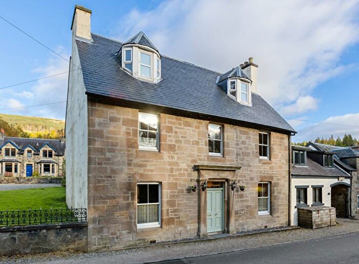 6 Bedroom Detached House For Sale In Corriegowrie, Strathyre, Callander, FK18