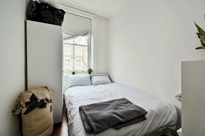 2 Bedroom Flat To Rent In Ifield Road, Chelsea, London, SW10