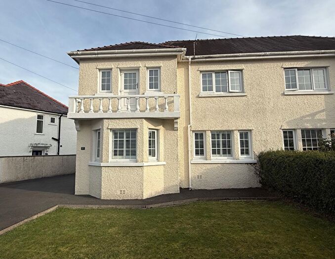 3 Bedroom Semi-Detached House For Sale In Diana Road, Llandeilo, Carmarthenshire., SA19