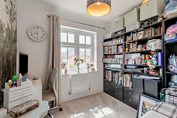 4 Bedroom Property For Sale In Applegarth Road, Sittingbourne, ME10