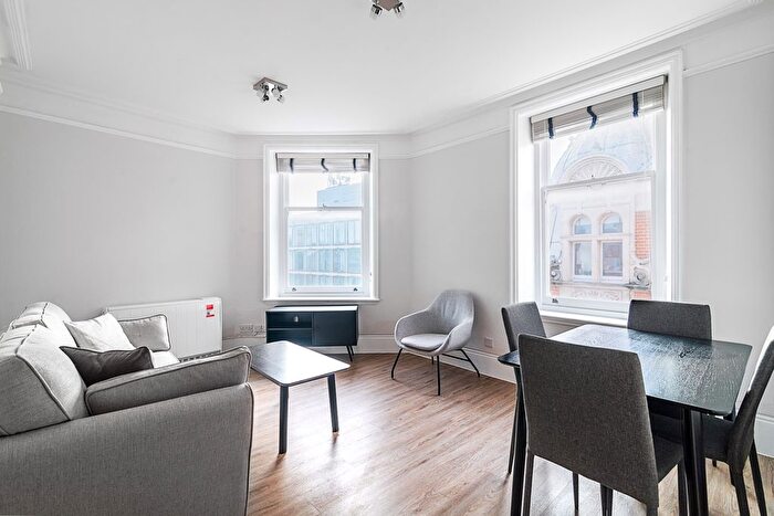 2 Bedroom Flat To Rent In Charing Cross Road, Covent Garden, WC2H