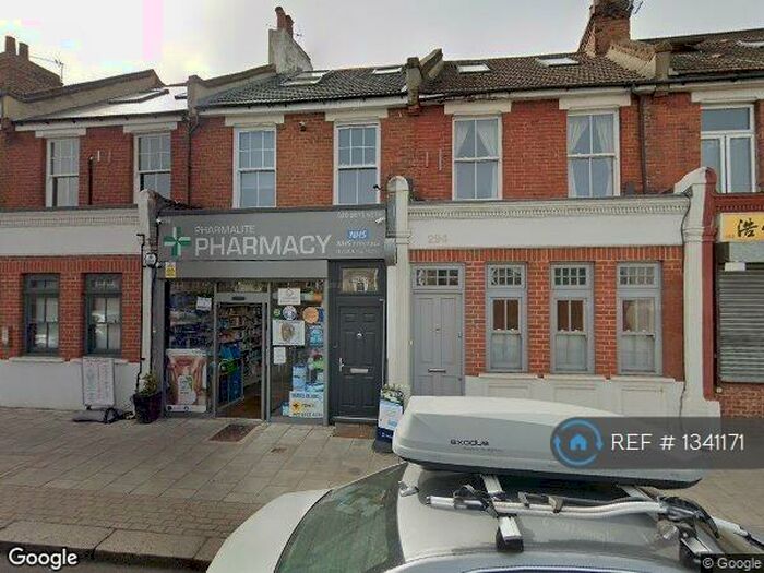 3 Bedroom Maisonette To Rent In Cavendish Road, London, SW12