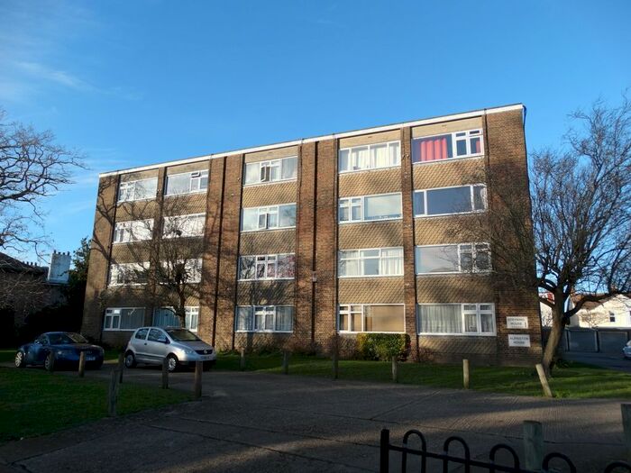 1 Bedroom Flat To Rent In Alfriston House, Worthing, BN14
