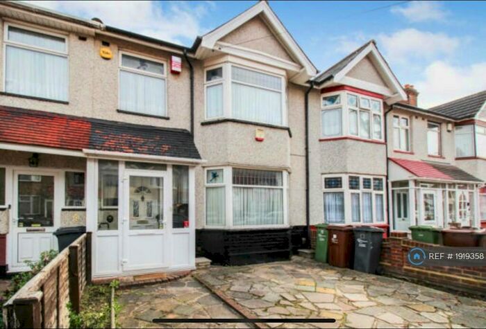 3 Bedroom Terraced House To Rent In Chadwell Heath, Chadwell Heath, RM6
