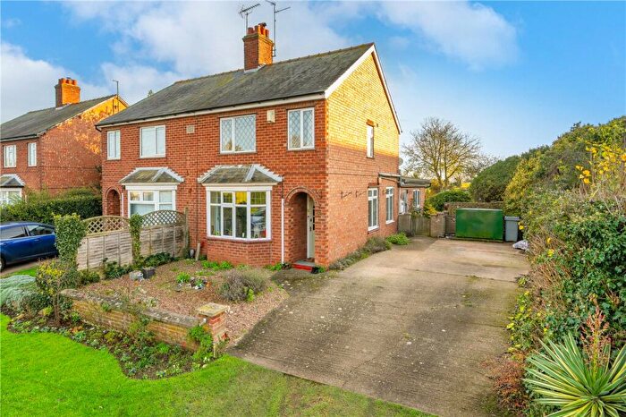 3 Bedroom Semi Detached House For Sale In Fen Road, Pointon, Sleaford, Lincolnshire, NG34