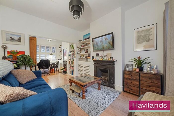 2 Bedroom Property To Rent In Highfield Road, London, N21