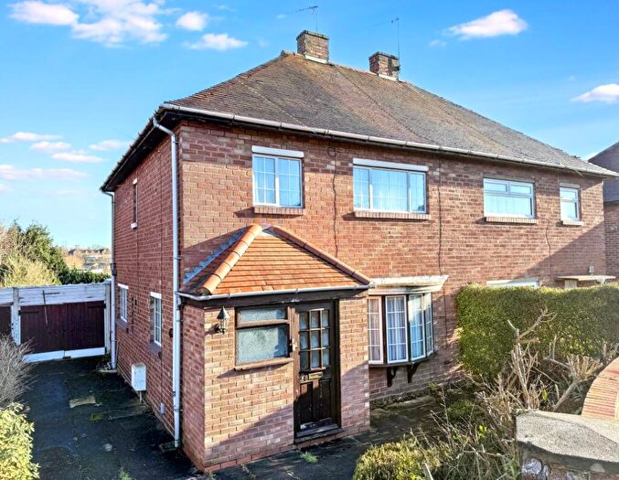 3 Bedroom Semi Detached House For Sale In Housman Close, Bromsgrove, B60