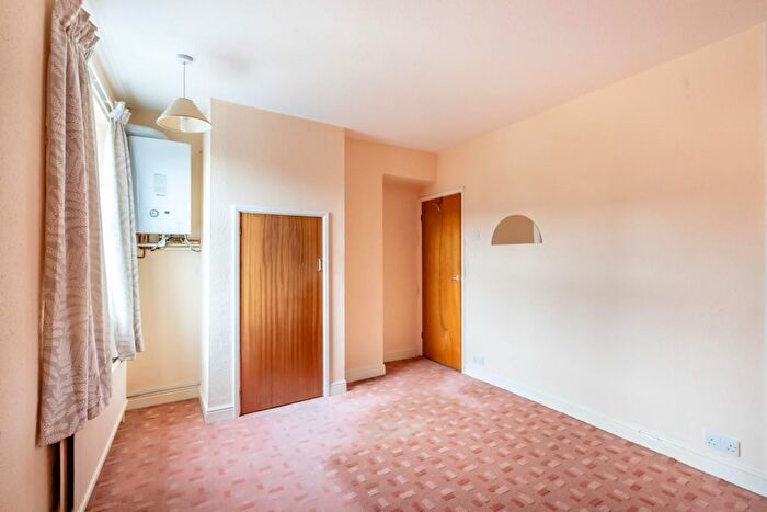 2 Bedroom Terraced House For Sale In Carrington Avenue, York, YO26