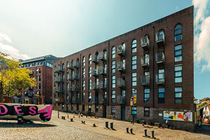 2 Bedroom Flat For Sale In Steamship House, Gas Ferry Road, Bristol, BS1
