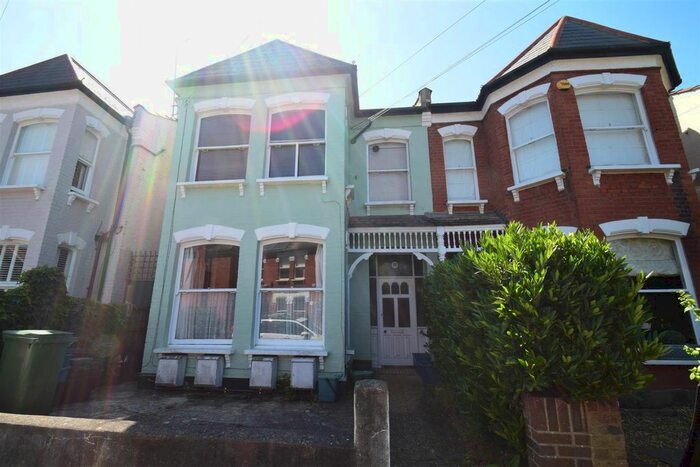 Studio To Rent In Denton Road, Twickenham, TW1