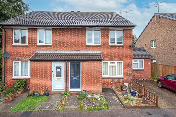 1 Bedroom Maisonette To Rent In Yew Grove, Welwyn Garden City, AL7