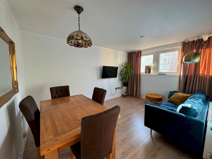 1 Bedroom Flat To Rent In Fulham Road, London, SW10