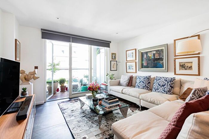 2 Bedroom Flat To Rent In Pear Tree Street, Clerkenwell, London, EC1V