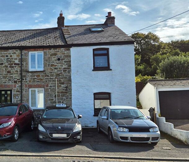 2 Bedroom End Of Terrace House For Sale In Tywardreath Highway, PL24