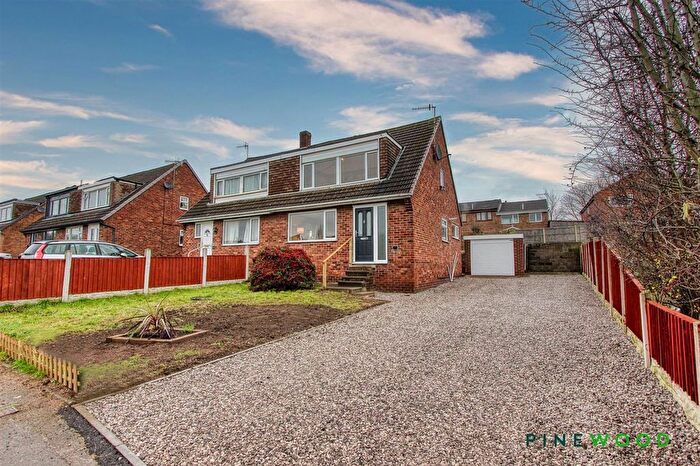 3 Bedroom Semi-Detached House For Sale In Brearley Avenue, New Whittington, S43