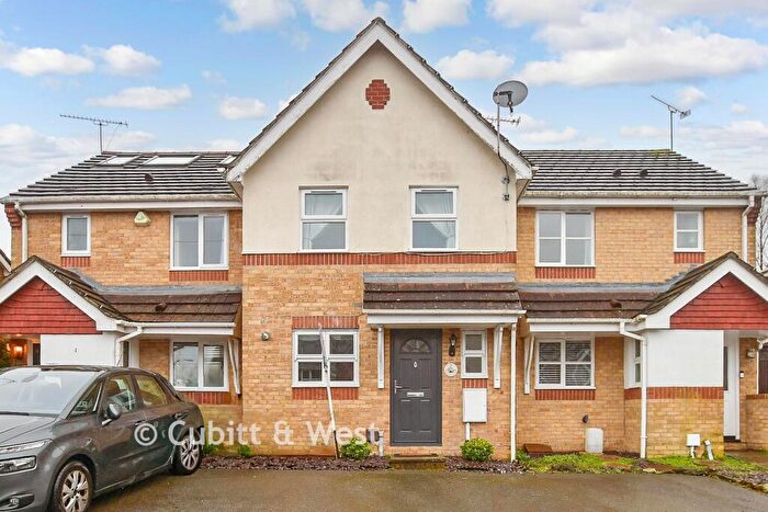 2 Bedroom Terraced House For Sale In Boleyn Close, Maidenbower, Crawley, West Sussex, RH10