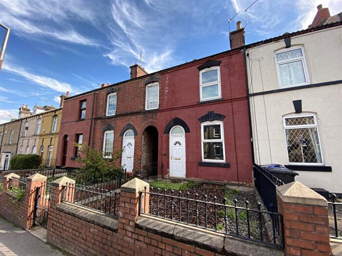 3 Bedroom Terraced House To Rent In Cemetery Road, Barnsley, South Yorkshire, Uk, S70