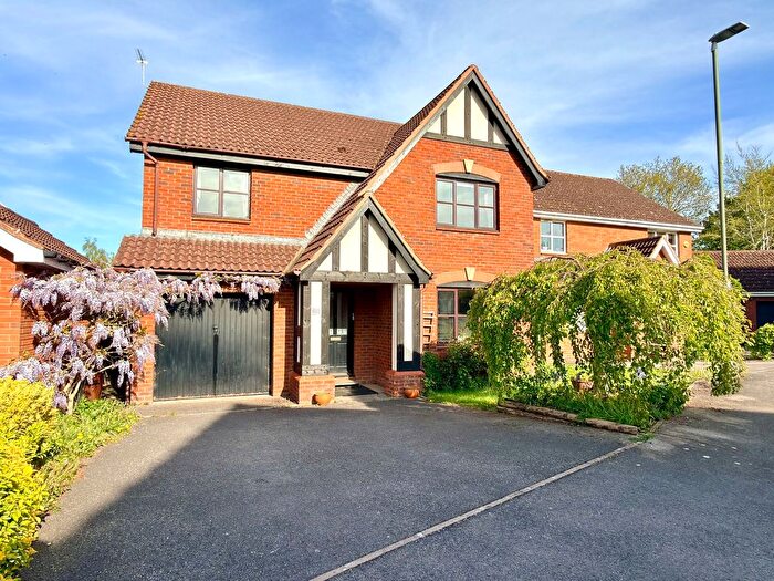 4 Bedroom Detached House For Sale In Courtney Close, Tewkesbury, GL20