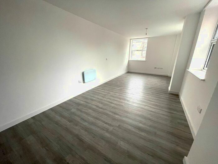 Studio To Rent In Corporation Street, Taunton, TA1