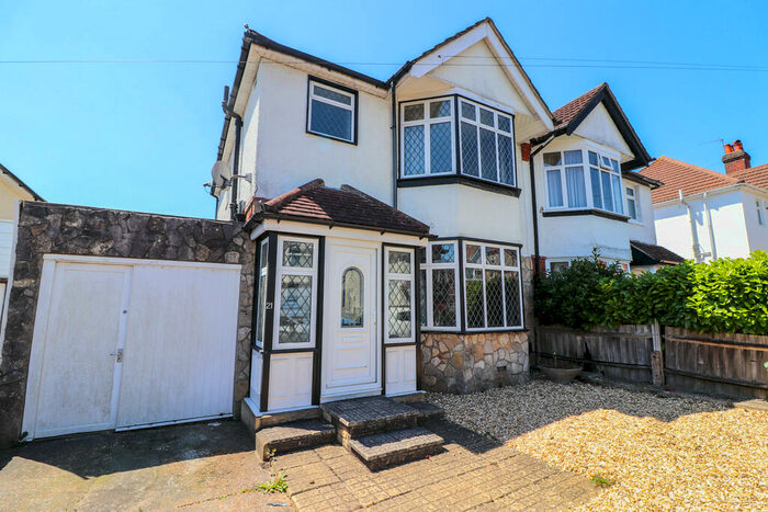 5 Bedroom Semi-Detached House To Rent In Ripstone Gardens, Southampton, SO17