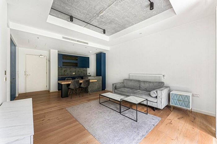 1 Bedroom Flat For Sale In Orchard Place, Maryland, E14