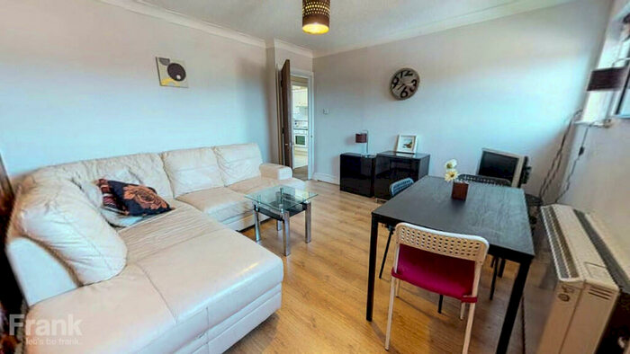 3 Bedroom Flat To Rent In Portswood Road, Southampton, SO17