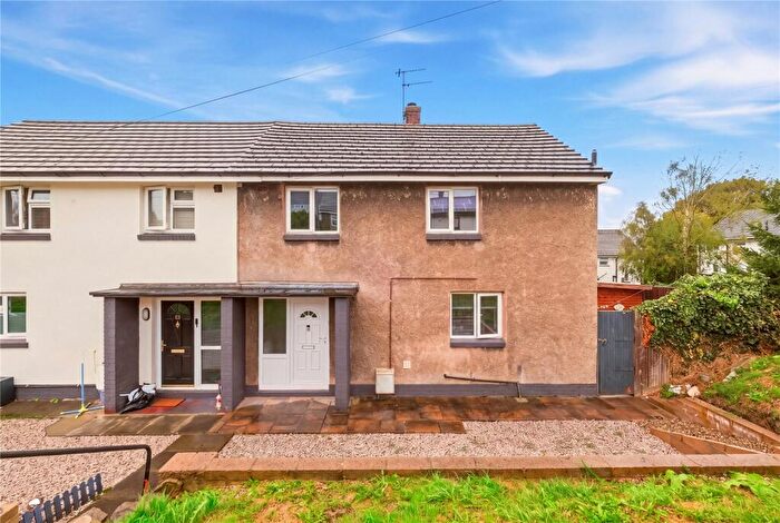 3 Bedroom Semi Detached House For Sale In Paythorne Avenue, Burnley, Lancashire, BB10