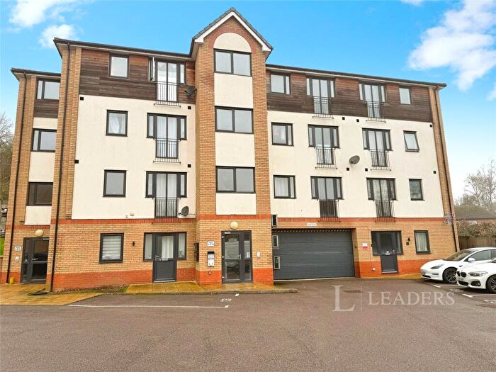 1 Bedroom Apartment For Sale In Mulberry Close, Luton, Bedfordshire, LU1