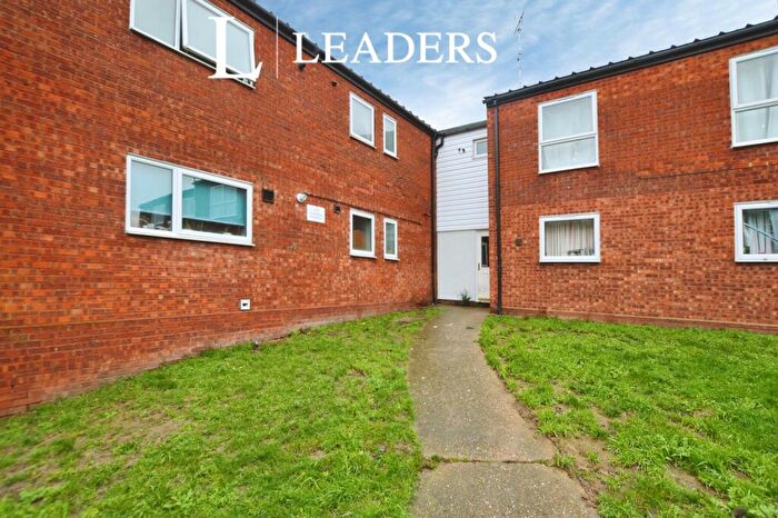 3 Bedroom Flat To Rent In Arnold Drive, Colchester, Essex, CO4