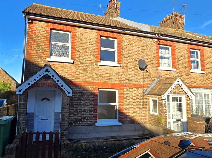 2 Bedroom End Of Terrace House To Rent In Bradford Street, BN21