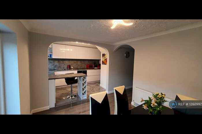 3 Bedroom Terraced House To Rent In Ellenborough Road, Sidcup, DA14