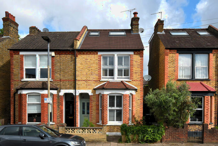 3 Bedroom Semi-Detached House To Rent In Bromley Crescent, Bromley, BR2