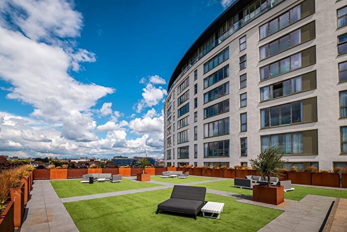 2 Bedroom Flat To Rent In Waterside Apartments, West Bridgford, NG2