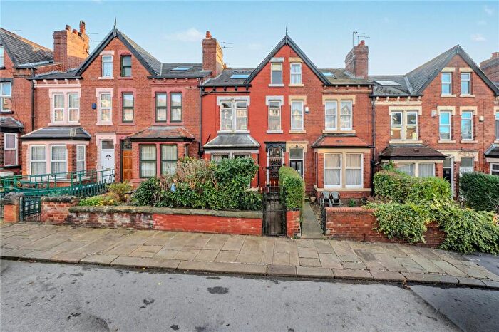 4 Bedroom Terraced House For Sale In Hilton Road, Leeds, LS8