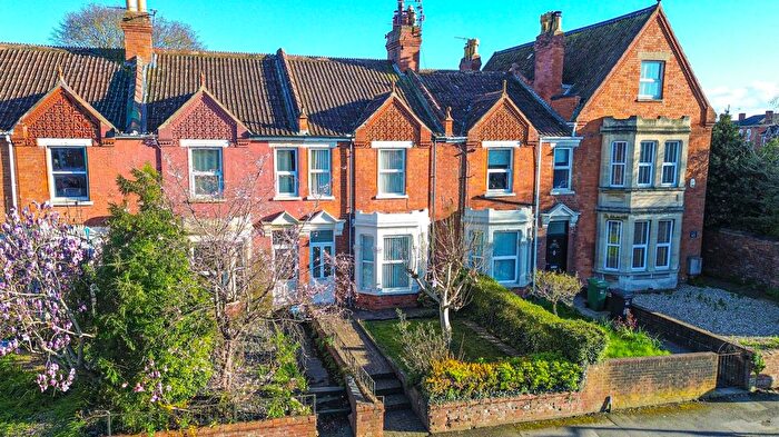 3 Bedroom Terraced House For Sale In Wembdon Road, Bridgwater, Somerset, TA6