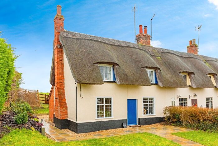 2 Bedroom Property For Sale In Park Road, Melchbourne, Bedford, MK44