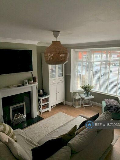 3 Bedroom End Of Terrace House To Rent In Merrions Close, Birmingham, B43