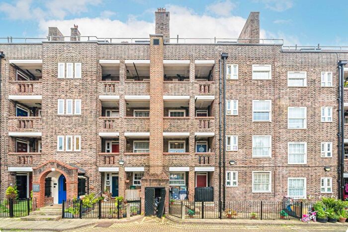 3 Bedroom Flat For Sale In New Park Road, Brixton, SW2