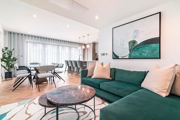 4 Bedroom Semi-Detached House To Rent In Portsdown Avenue, London, NW11