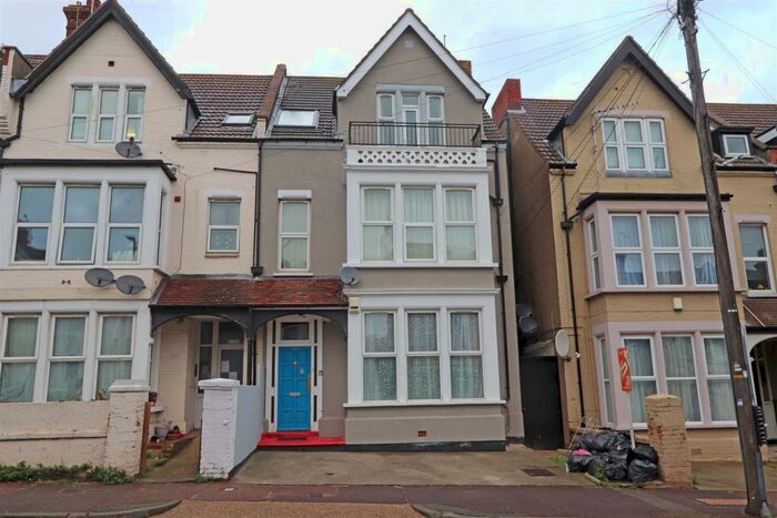 Studio To Rent In York Road, Southend City Centre, SS1