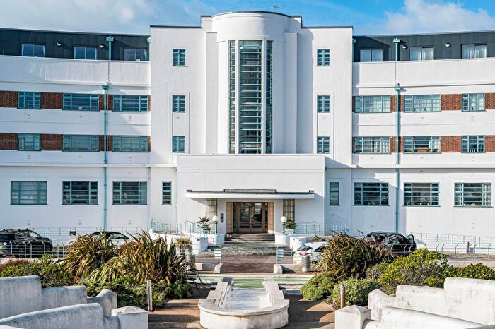 1 Bedroom Flat For Sale In Longridge Avenue, Saltdean, BN2