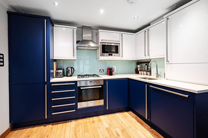 3 Bedroom Flat For Sale In Cubitt Street, King's Cross, London, WC1X