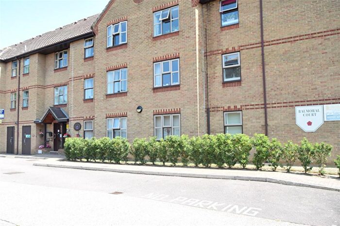 2 Bedroom Flat For Sale In Balmoral Court, Springfield Road, CM2