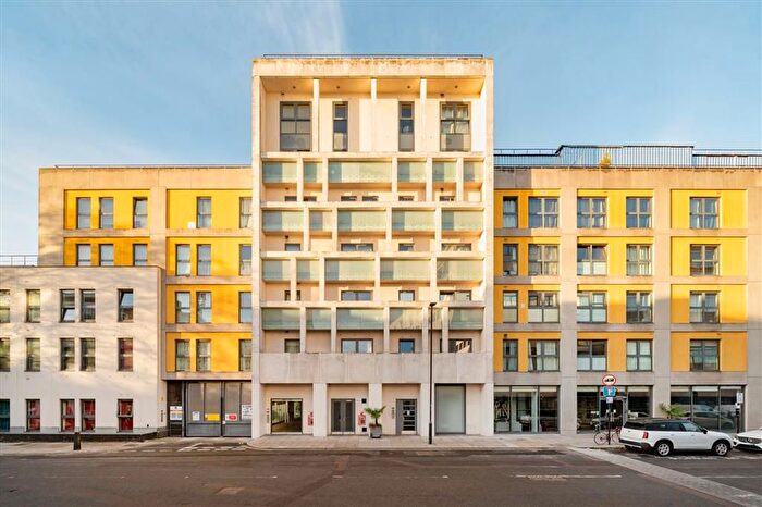 1 Bedroom Flat For Sale In Oval Road, Camden, NW1