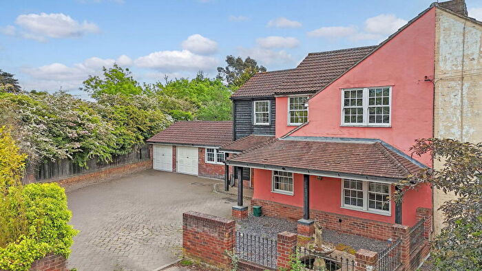 4 Bedroom Semi-Detached House For Sale In Halstead Road, Colchester, CO3